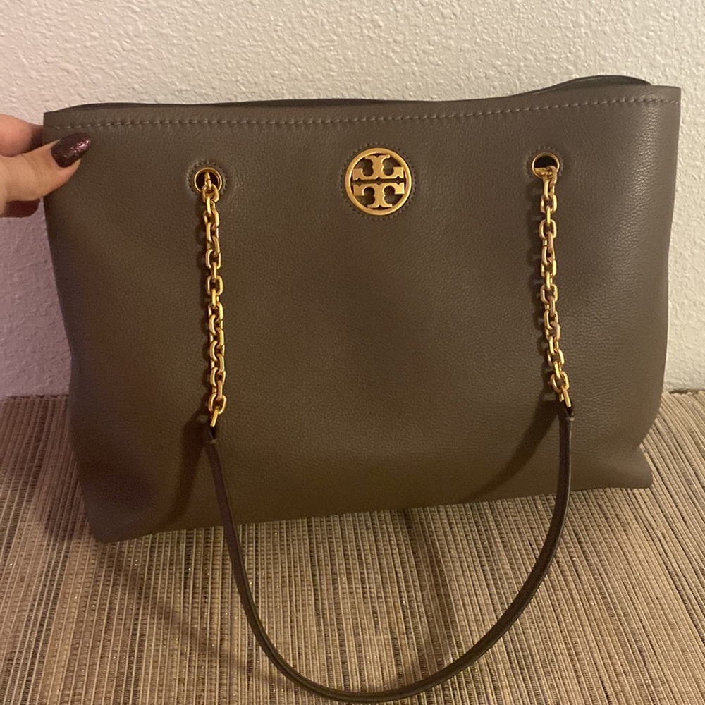 2PCS Tory Burch Carson Tote Silver Maple and Matching Wallet  Price Firm - Picture 4 of 16